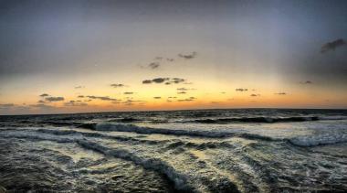 נמל תל אביב בשקיעה