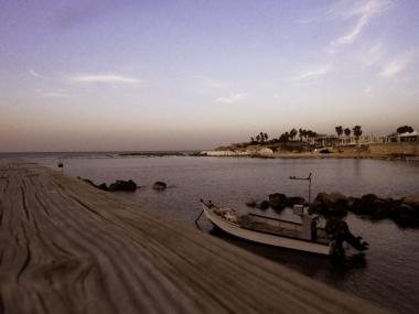 סירה בגן הלאומי בקיסריה