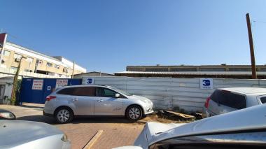 המבנה קיים אך הגישה חסומה עם גדר ומוקד אבטחה