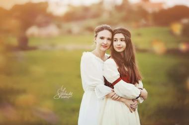 שדות ירוקות מסביב