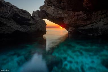 שקיעה במערה