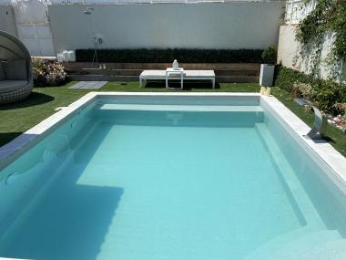 בריכה מחוממת