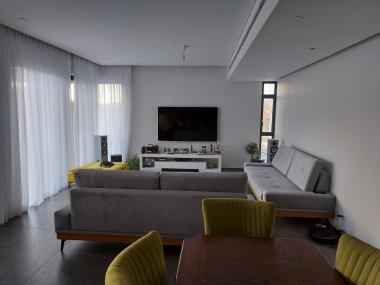 350 מטר של עיצוב פנים מזמין 