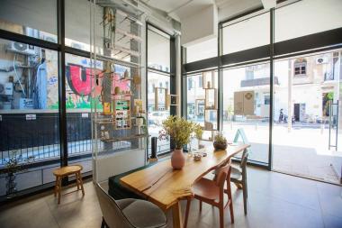 חלל כניסה לסטודיו 