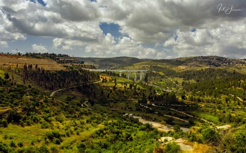 גשר בירושליים משתלב נפלא עם הנוף