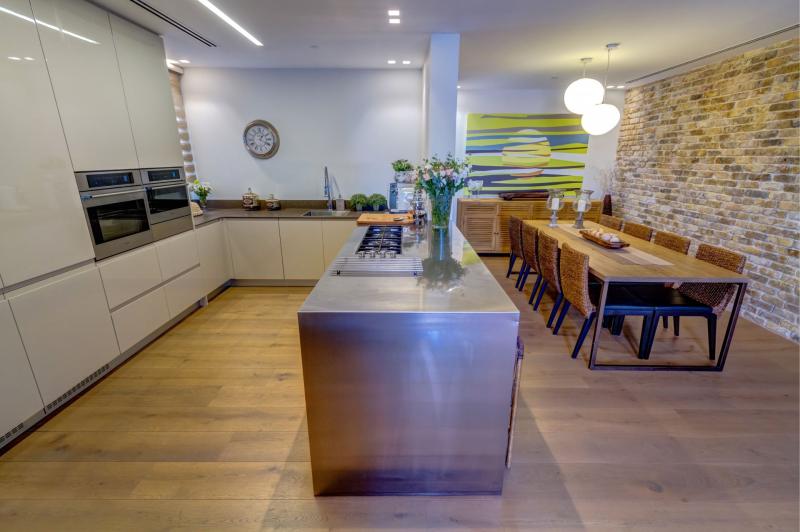 kitchen dining room