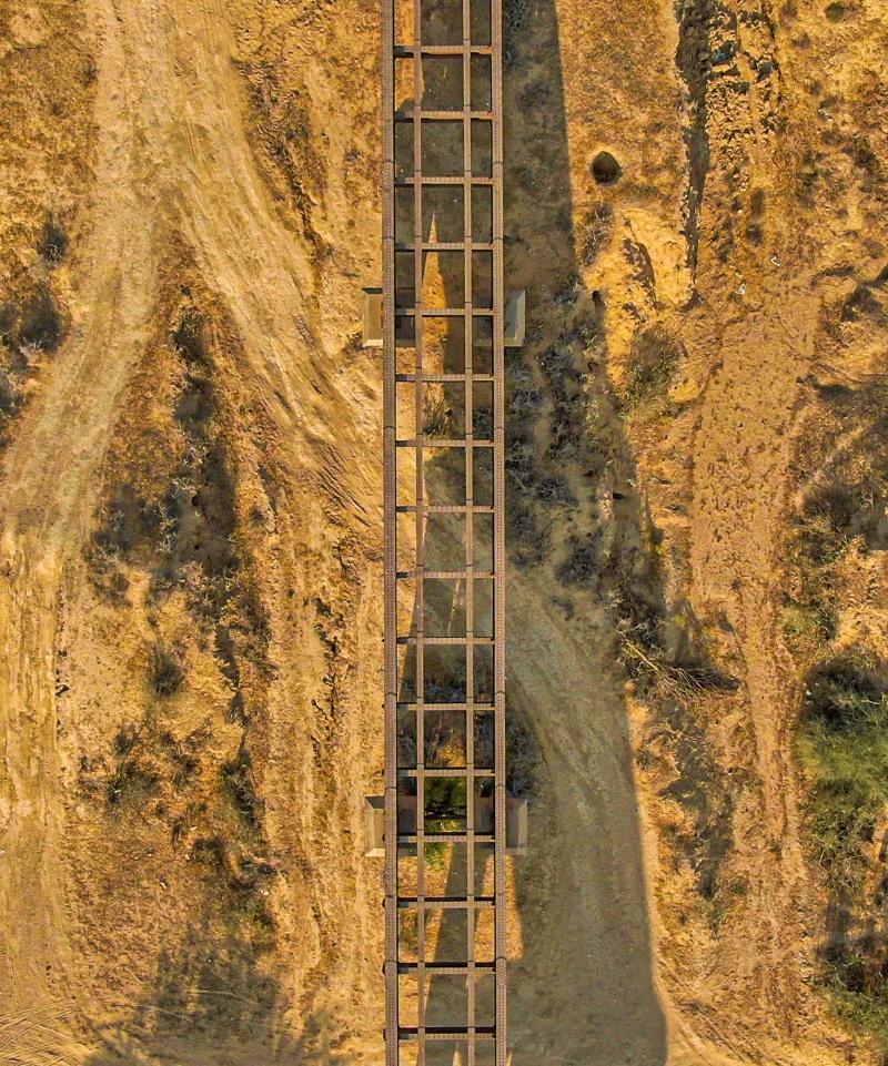 גשר הרכבת הבריטי בפארק סיירת שקד