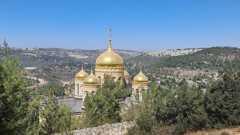 מבט מטיילת הרכבת הקלה לכיוון הדסה